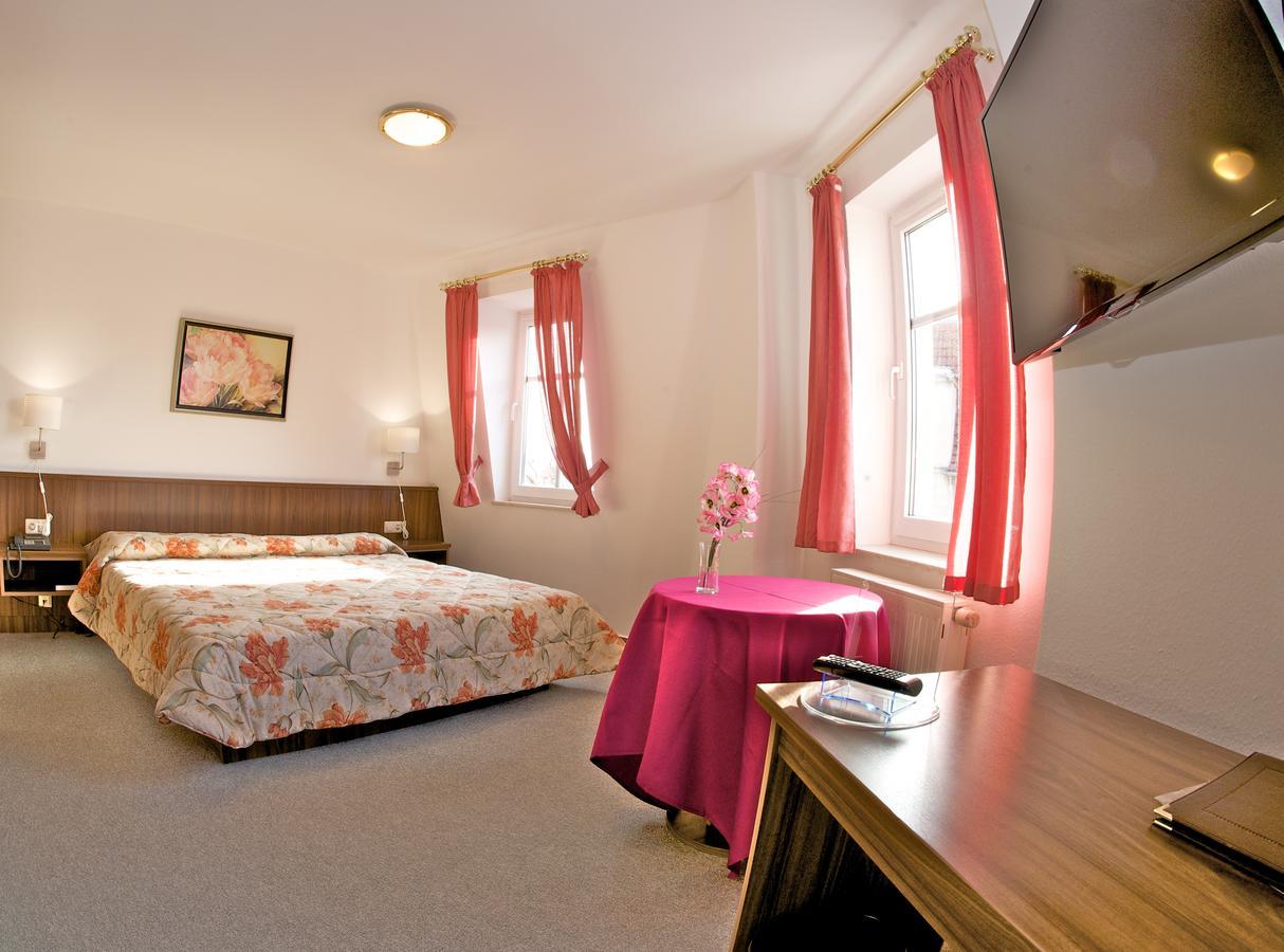 Hotel Weberhof ซิทเทา ภายนอก รูปภาพ